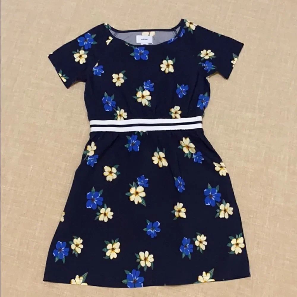 NWT New OLD NAVY Navy Blue Floral Summer Dress Fit & Flare S (6-7)
